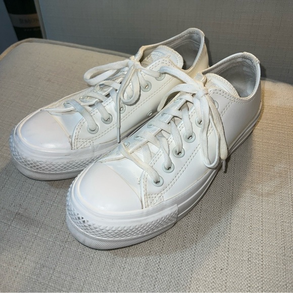 CONVERSE CHUCK TAYLOR All Star Low Chunky Platform Sneakers Women's Sz 6M - Picture 2 of 11